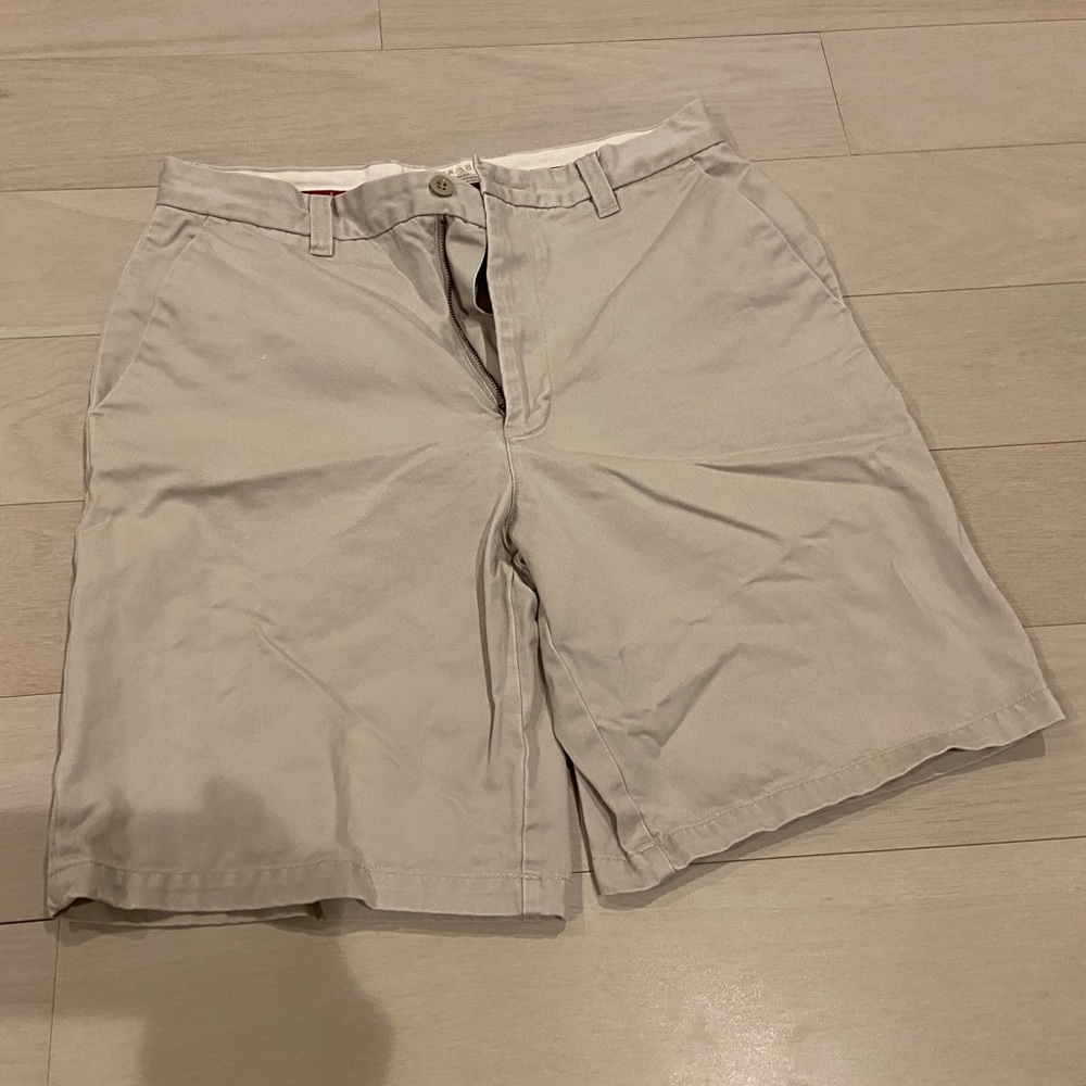 Gap Men’s clean cut shorts 32